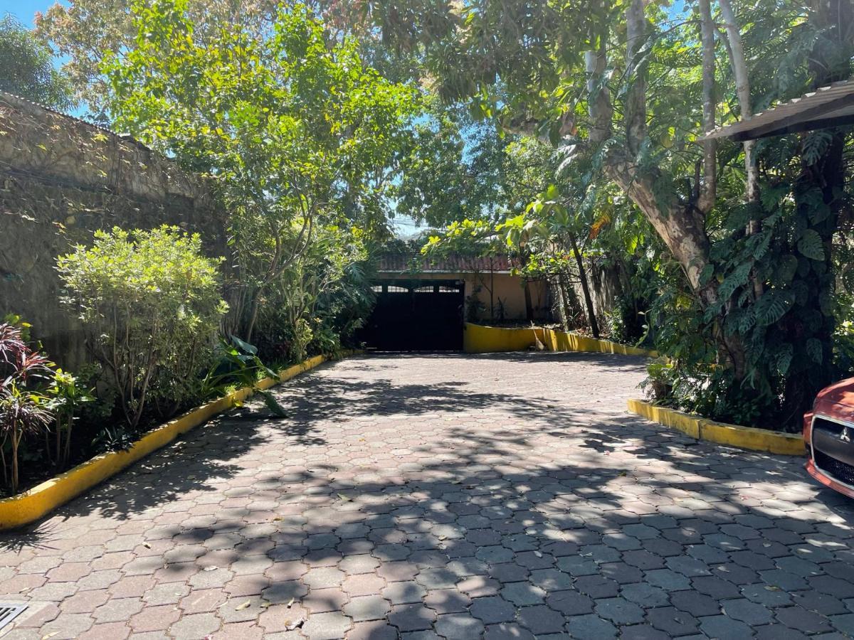 Villa Las Flores San Salvador Bagian luar foto